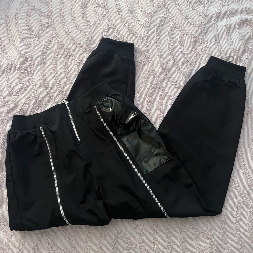 Nike black cargo pants